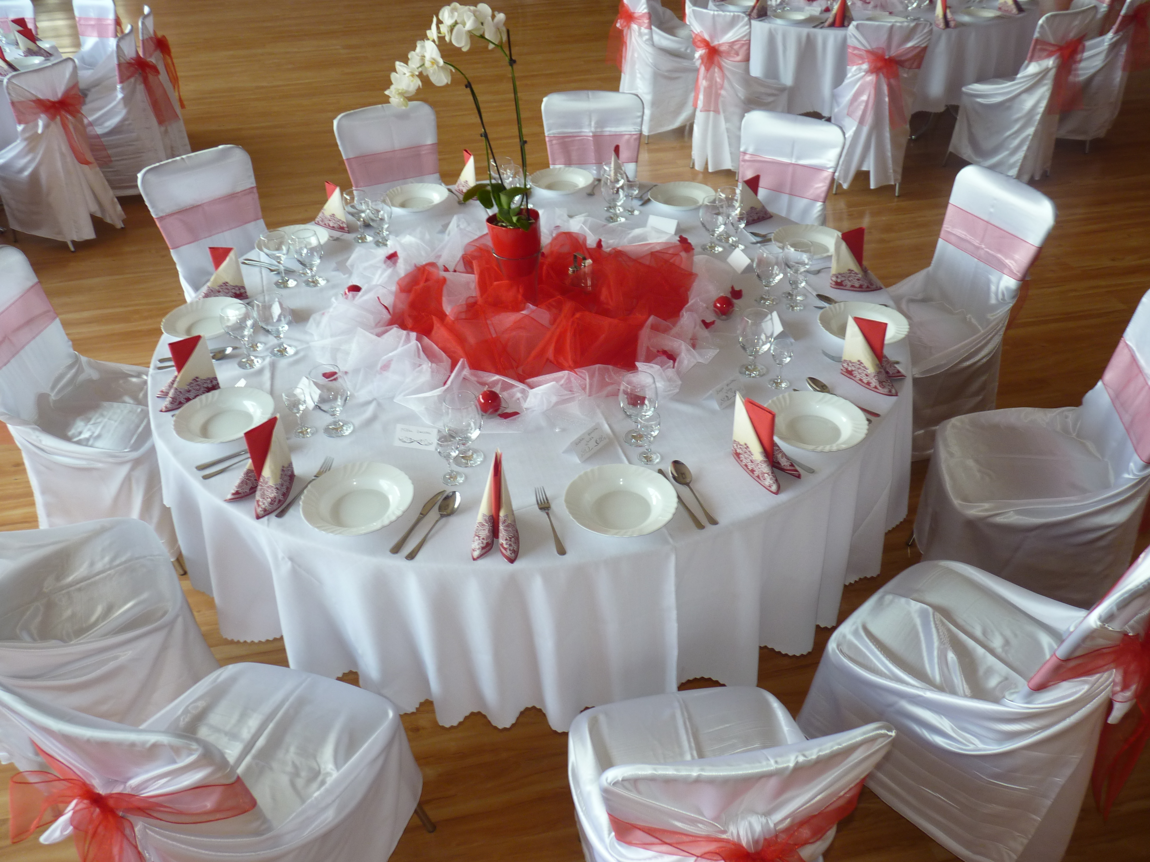Červená svadba - okrúhle stoly - Reštaurácia Lietadlo, Podlipníky, Hanušovce n/T, Vranov n/T, Prešov