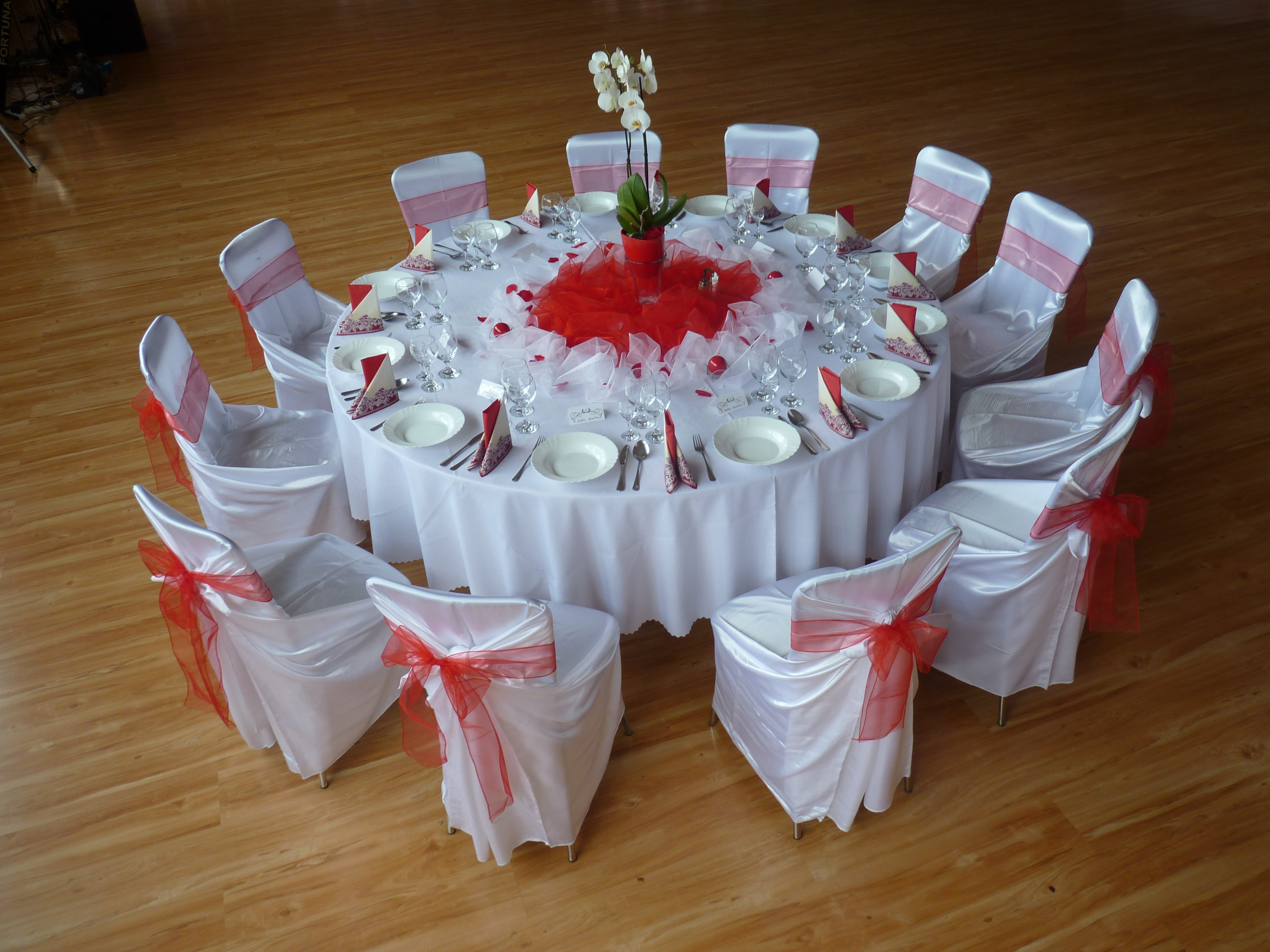 Červená svadba - okrúhle stoly - Reštaurácia Lietadlo, Podlipníky, Hanušovce n/T, Vranov n/T, Prešov